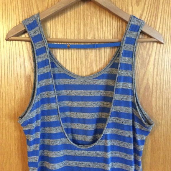 Open-Back Tank Top - Picture 4 of 4